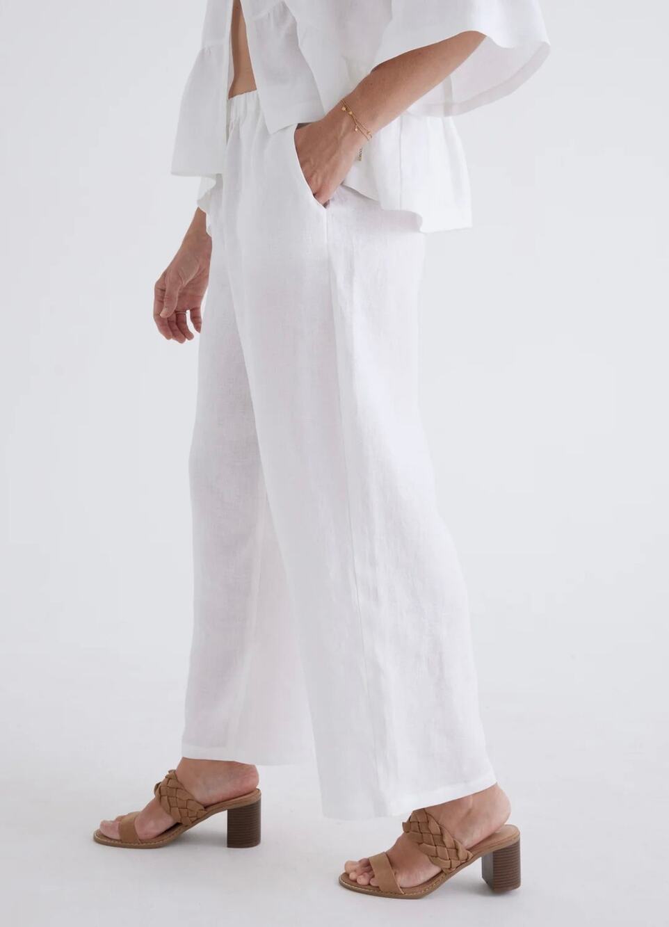 Zara NWOT White Cotton Linen Ultra High Pleated Wide Leg Trouser Pants Large